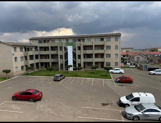 2 BEDROOM PROPERTY TO RENT IN FLEURHOF